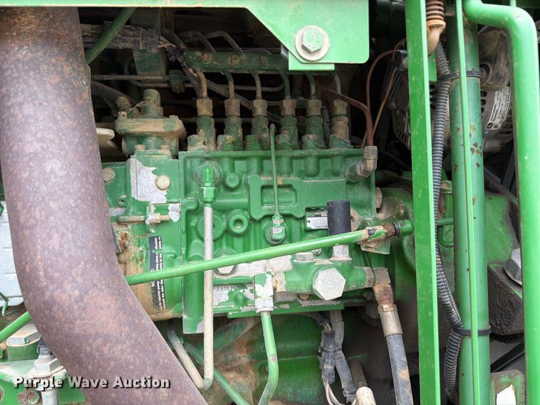 image for item FP4039 1989 John Deere 8760 4WD tractor