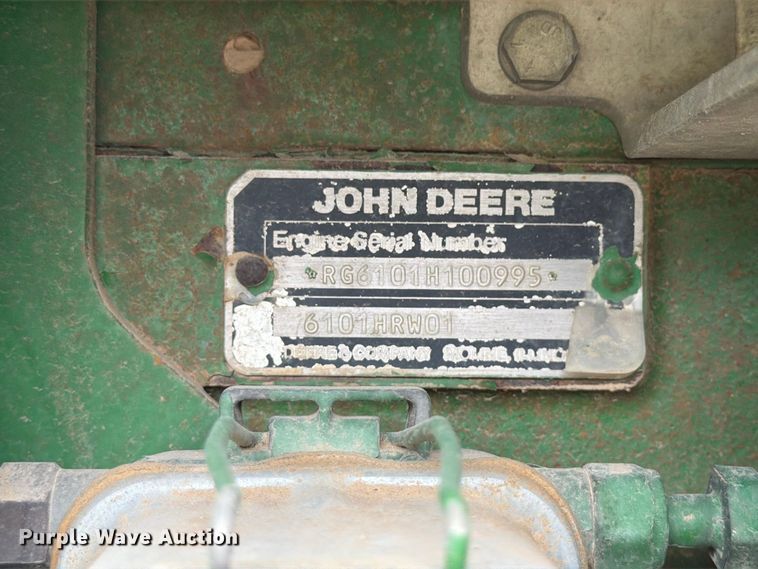 image for item FP4039 1989 John Deere 8760 4WD tractor