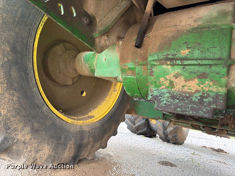 image for item FP4039 1989 John Deere 8760 4WD tractor