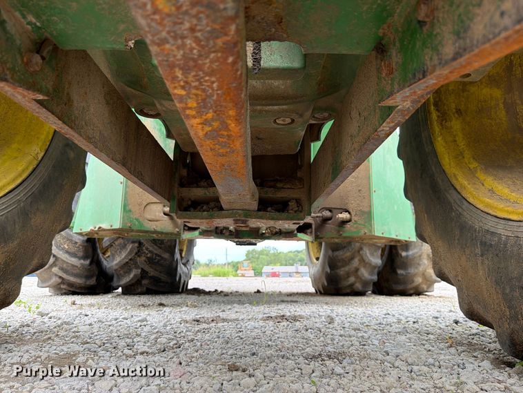 image for item FP4039 1989 John Deere 8760 4WD tractor