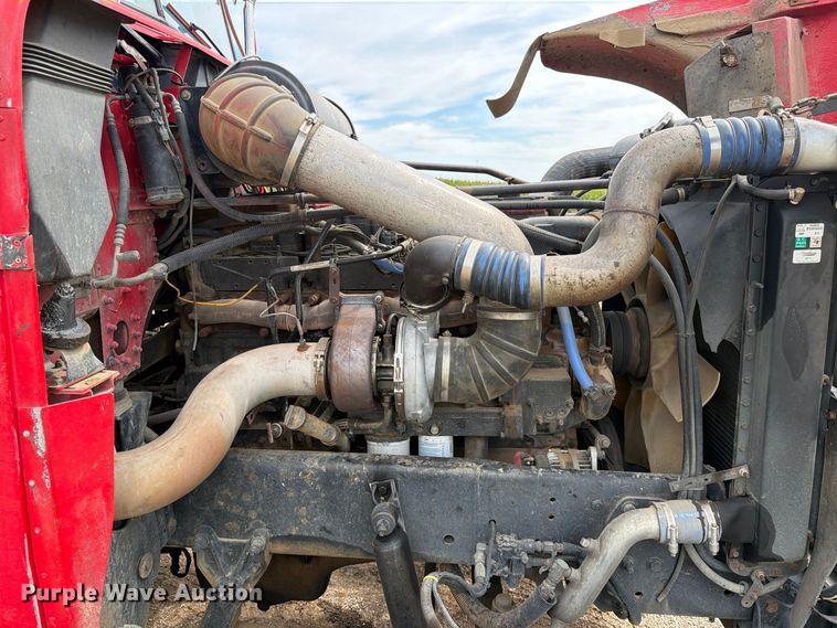 image for item FT6664 2002 Freightliner FLD120 semi truck