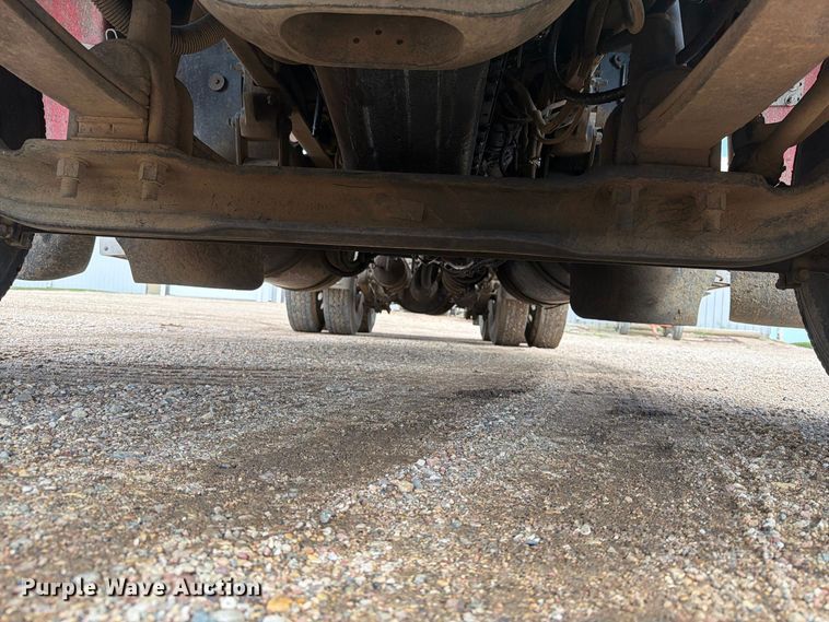 image for item FT6664 2002 Freightliner FLD120 semi truck