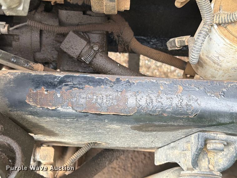 image for item FT6664 2002 Freightliner FLD120 semi truck