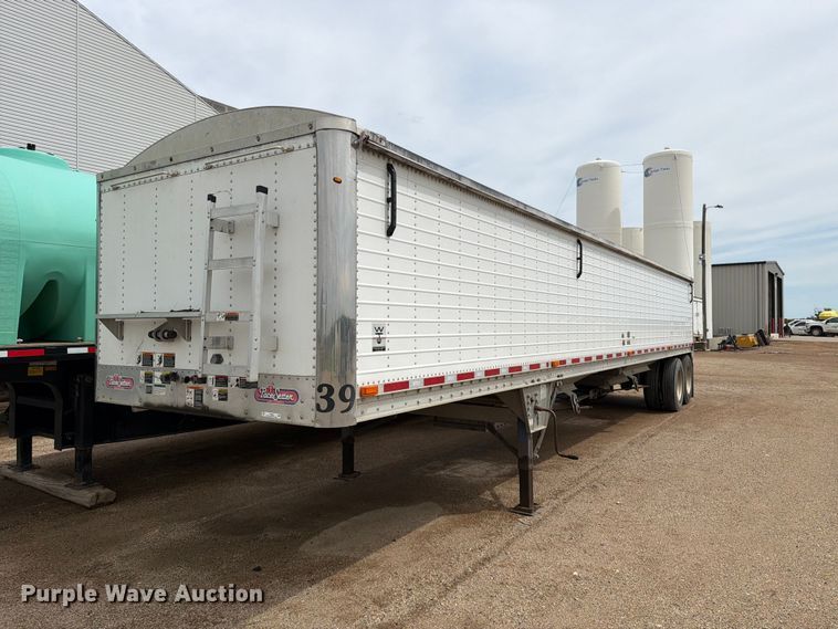 2011 Wilson DWH-500 Pacesetter grain trailer