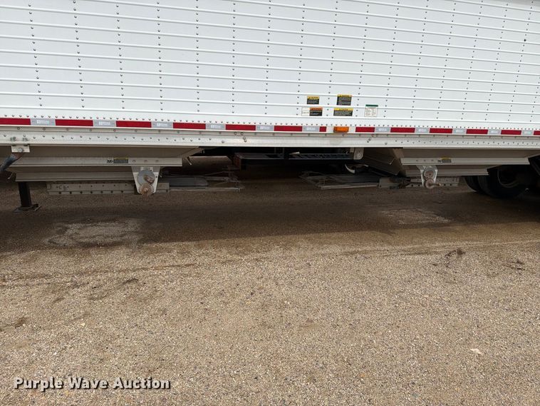 image for item FT6669 2011 Wilson DWH-500 Pacesetter grain trailer
