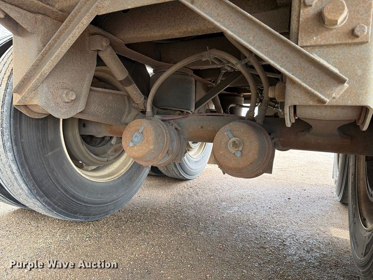 image for item FT6669 2011 Wilson DWH-500 Pacesetter grain trailer