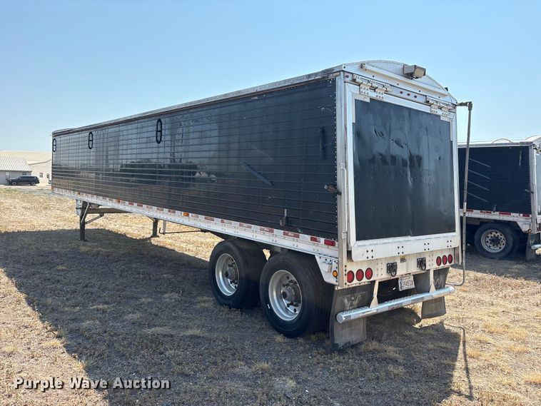 image for item JM9387 2011 Wilson DWG-550WB grain trailer
