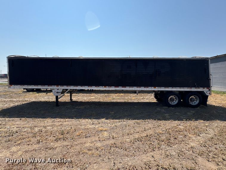 image for item JM9387 2011 Wilson DWG-550WB grain trailer