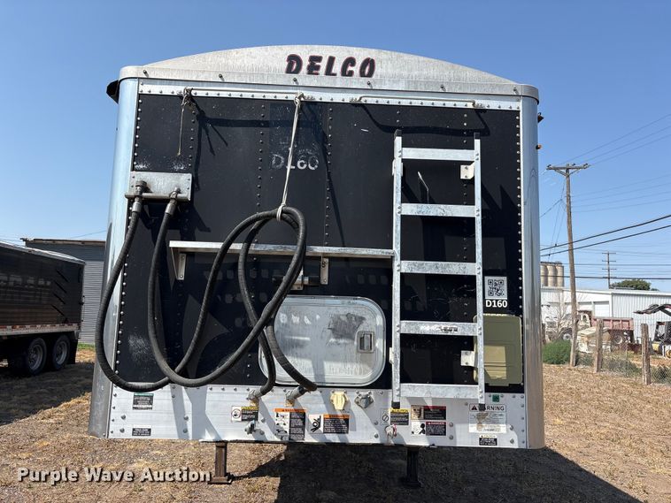 image for item JM9387 2011 Wilson DWG-550WB grain trailer