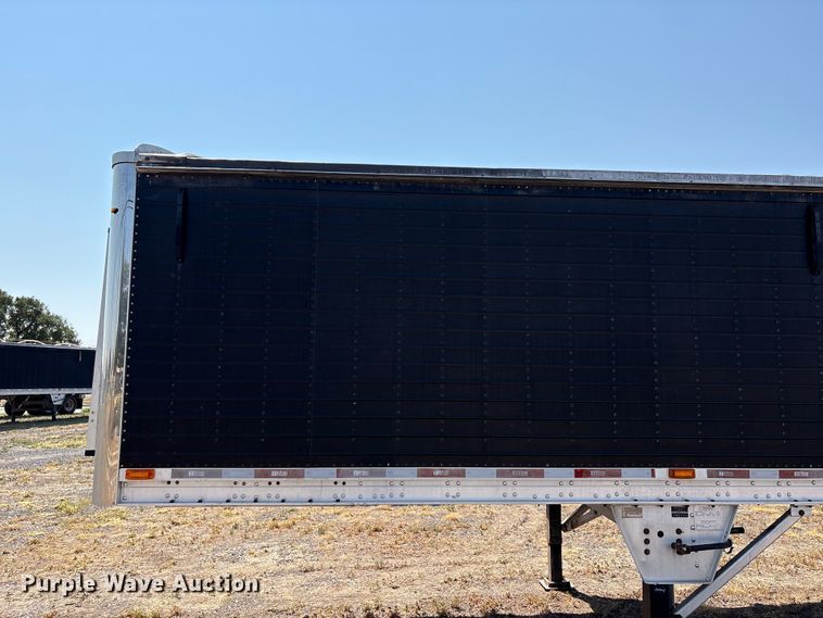 image for item JM9387 2011 Wilson DWG-550WB grain trailer