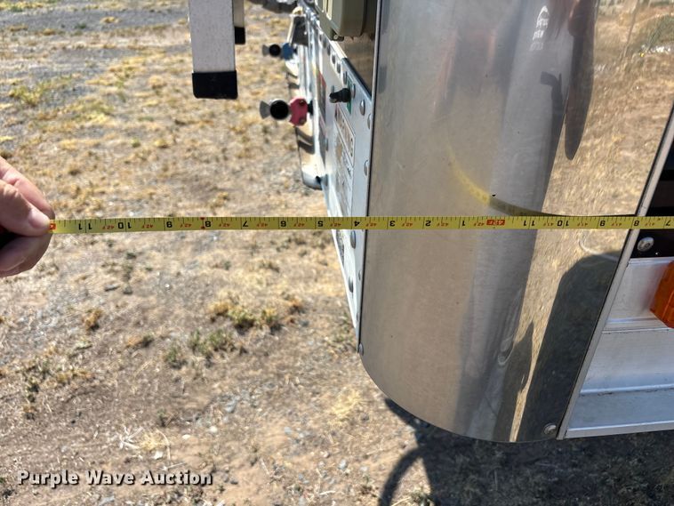 image for item JM9387 2011 Wilson DWG-550WB grain trailer