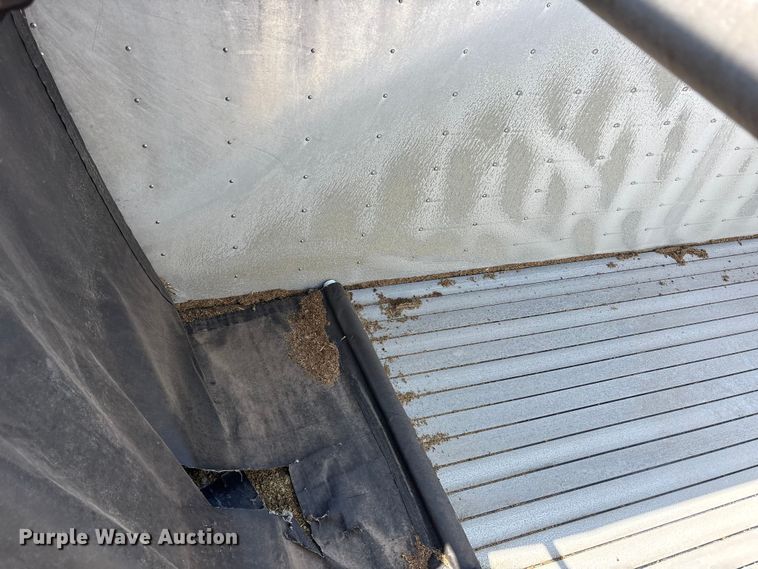 image for item JM9387 2011 Wilson DWG-550WB grain trailer