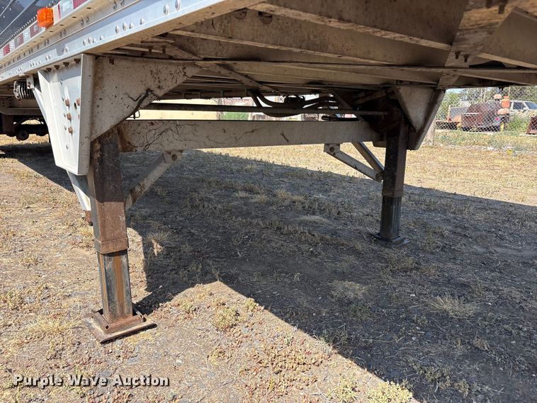 image for item JM9387 2011 Wilson DWG-550WB grain trailer