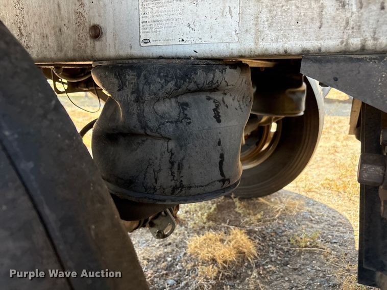 image for item JM9387 2011 Wilson DWG-550WB grain trailer