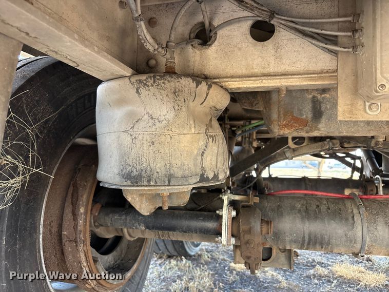 image for item JM9387 2011 Wilson DWG-550WB grain trailer