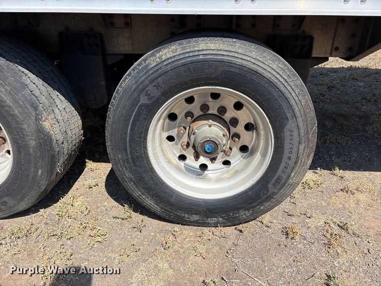image for item JM9387 2011 Wilson DWG-550WB grain trailer