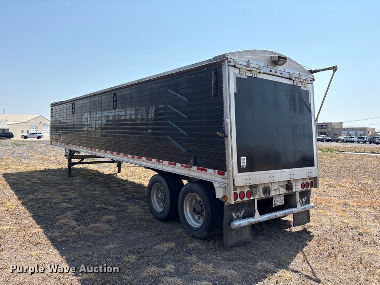image for item JM9388 2013 Wilson DWG-550WB grain trailer