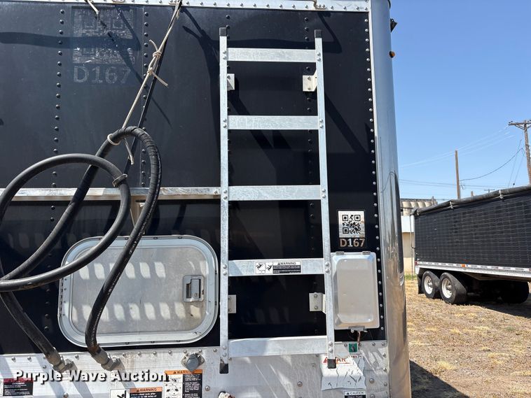 image for item JM9388 2013 Wilson DWG-550WB grain trailer