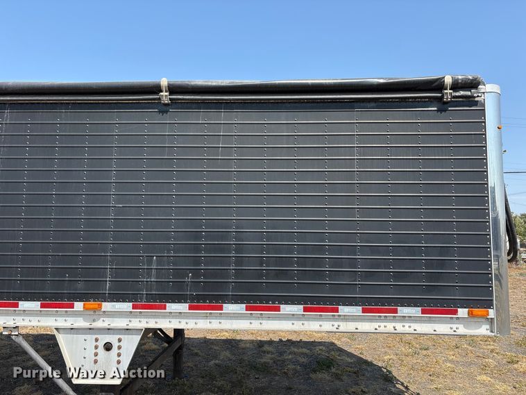 image for item JM9388 2013 Wilson DWG-550WB grain trailer