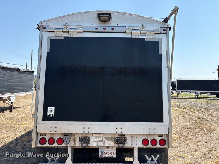 image for item JM9388 2013 Wilson DWG-550WB grain trailer