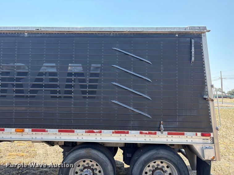 image for item JM9388 2013 Wilson DWG-550WB grain trailer
