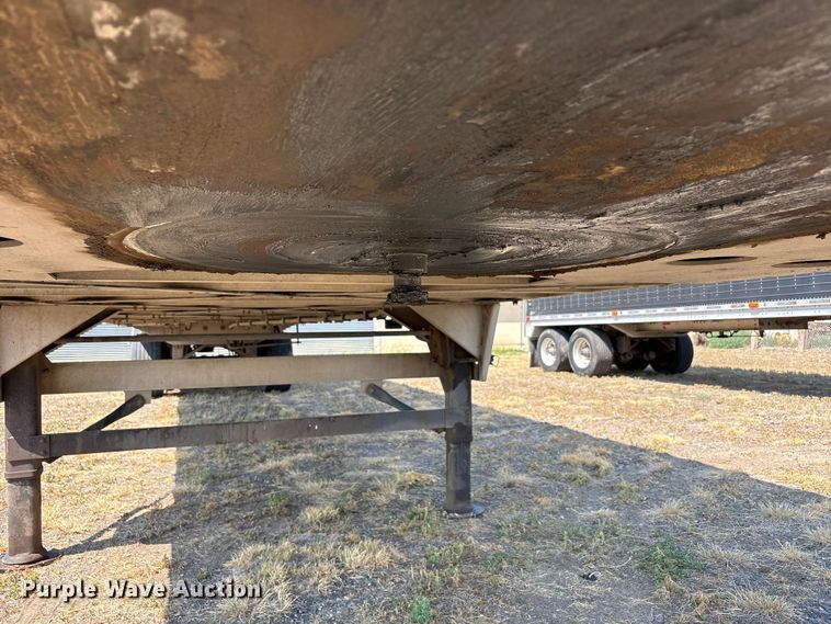 image for item JM9388 2013 Wilson DWG-550WB grain trailer
