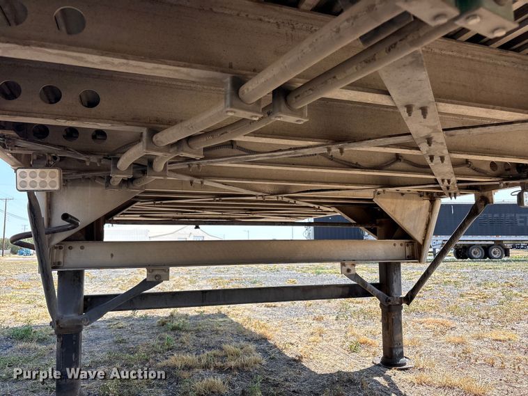 image for item JM9388 2013 Wilson DWG-550WB grain trailer