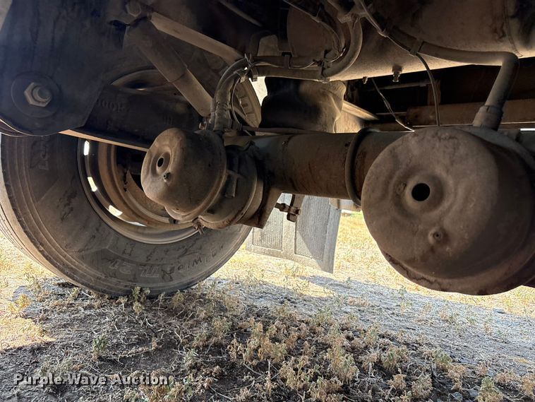 image for item JM9388 2013 Wilson DWG-550WB grain trailer