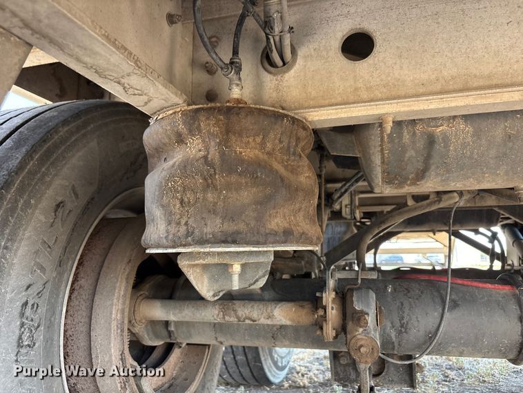 image for item JM9388 2013 Wilson DWG-550WB grain trailer