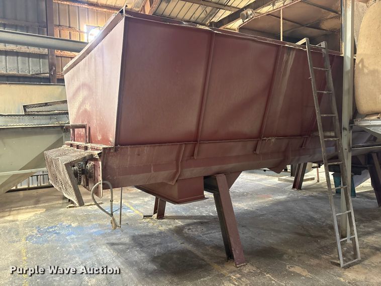 image for item JM9414 Material hopper
