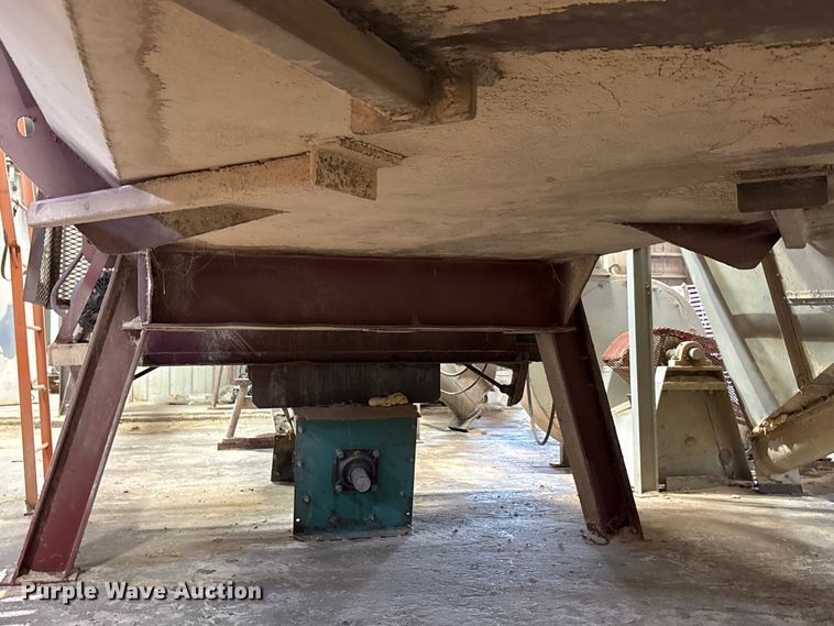 image for item JM9414 Material hopper