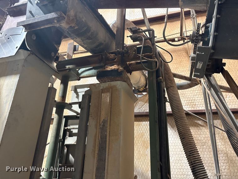image for item JM9415 Merville machine material bagger