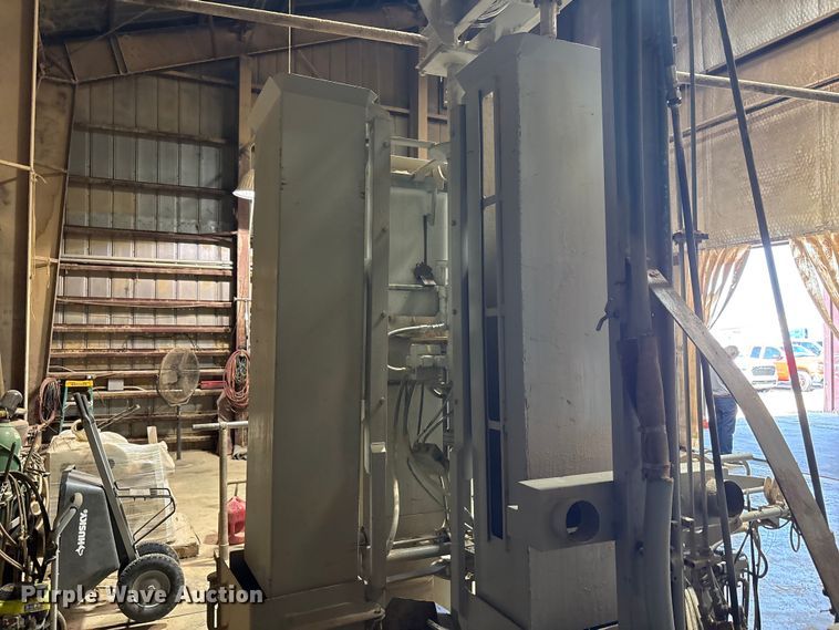 image for item JM9415 Merville machine material bagger