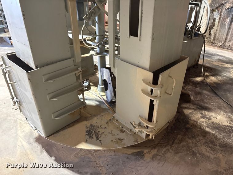 image for item JM9415 Merville machine material bagger