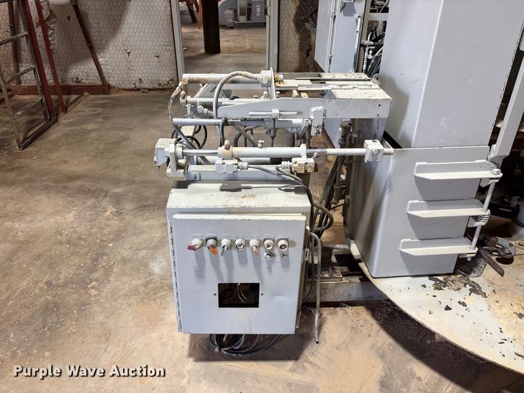 image for item JM9415 Merville machine material bagger