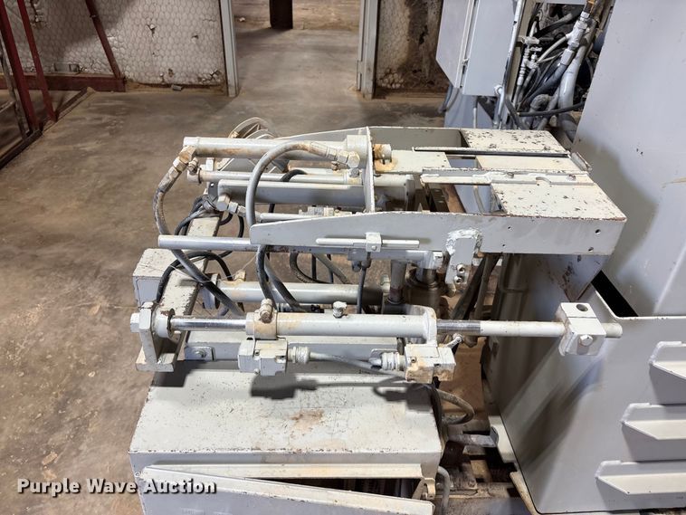 image for item JM9415 Merville machine material bagger