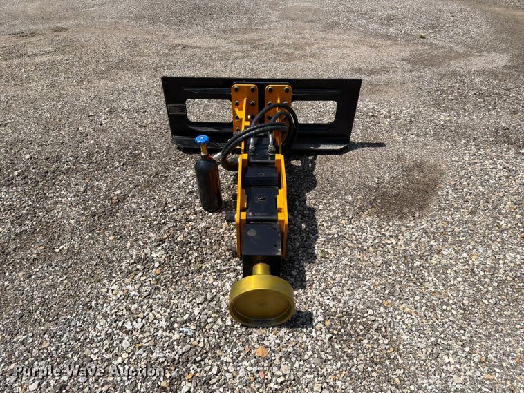 image for item MQ9076 2026 D680 skid steer pile hammer