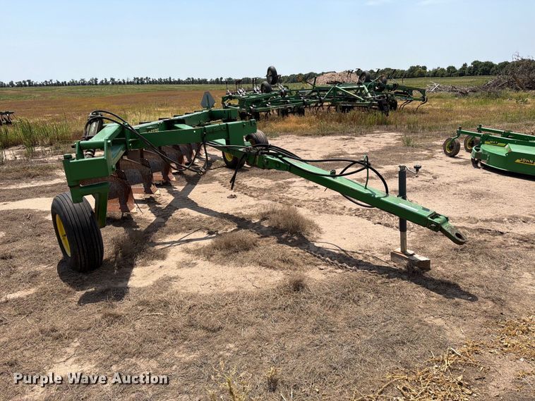 image for item MZ9891 John Deere A3600 6 bottom plow