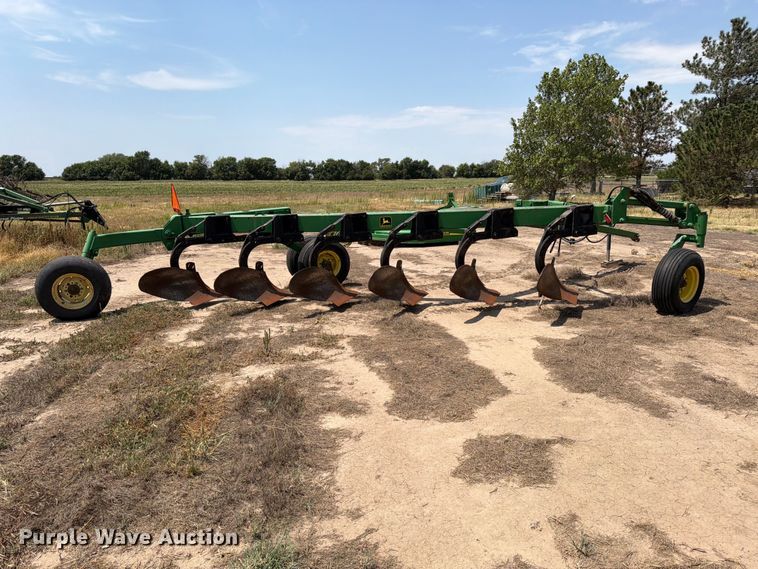 image for item MZ9891 John Deere A3600 6 bottom plow