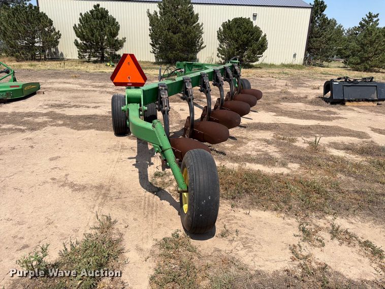 image for item MZ9891 John Deere A3600 6 bottom plow