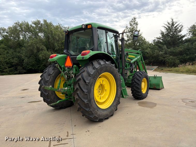 image for item MZ9931 2008 John Deere 7130 MFWD tractor