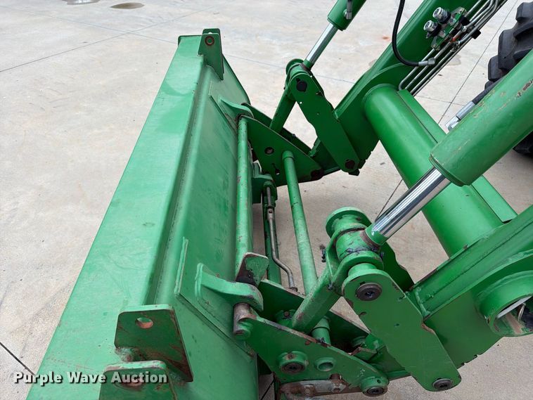 image for item MZ9931 2008 John Deere 7130 MFWD tractor