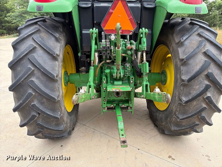 image for item MZ9931 2008 John Deere 7130 MFWD tractor