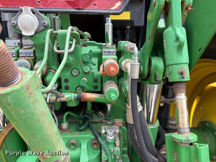 image for item MZ9931 2008 John Deere 7130 MFWD tractor