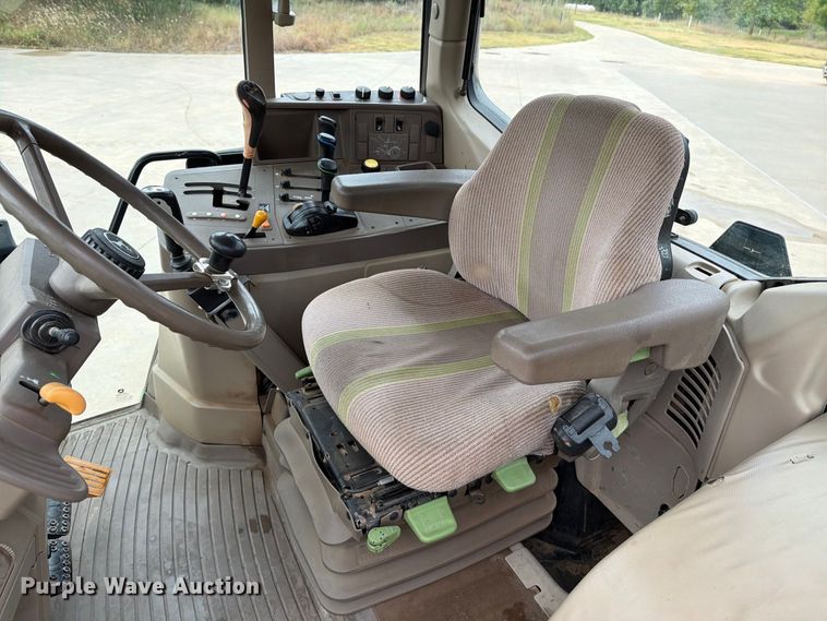 image for item MZ9931 2008 John Deere 7130 MFWD tractor