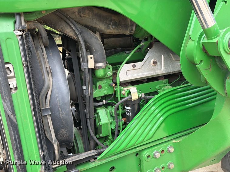 image for item MZ9931 2008 John Deere 7130 MFWD tractor