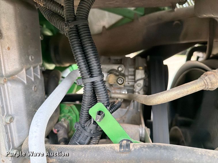 image for item MZ9931 2008 John Deere 7130 MFWD tractor