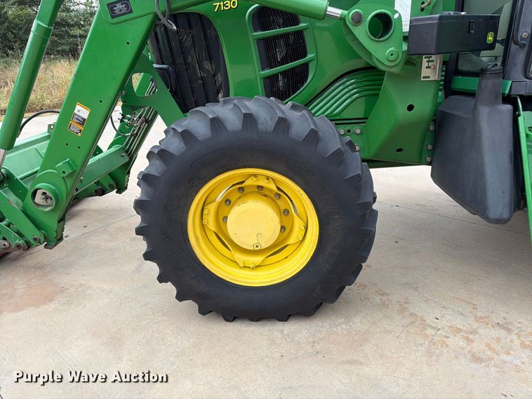image for item MZ9931 2008 John Deere 7130 MFWD tractor