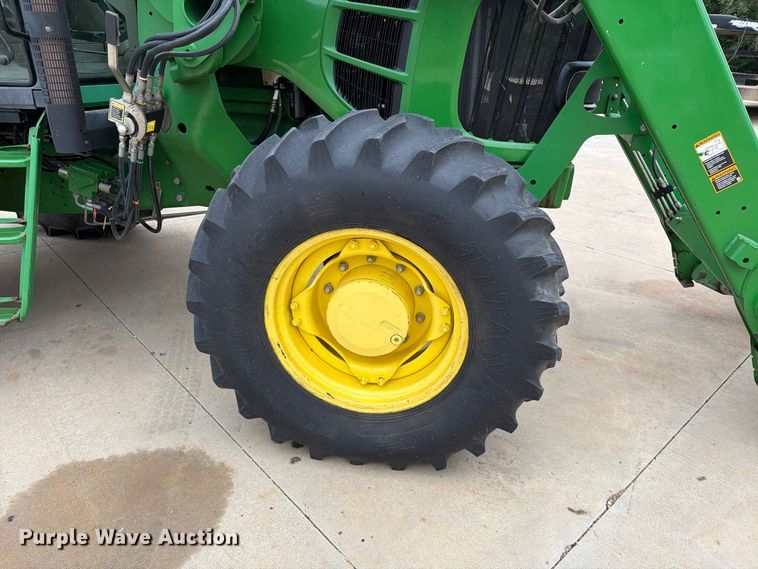 image for item MZ9931 2008 John Deere 7130 MFWD tractor