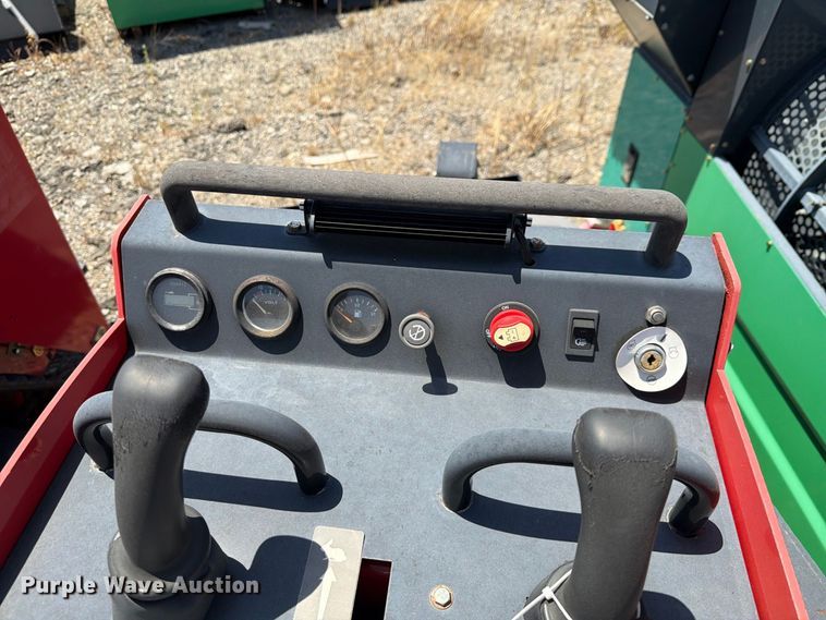 image for item NC9875 Erie Industries SCL850 compact utility loader